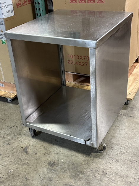 26" x 28" x 35" All Stainless Steel Heavy-Duty Work Table w/Enclosed Undershelf on Casters