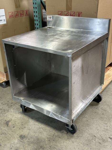 Delfield V16130-28 30" x 29-1/4" x 32-1/2" All Stainless Steel Utility Stand w/5" Backsplash w/Enclosed Undershelf on Casters
