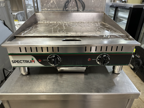 Winco Spectrum EGD-24M 24" Countertop Commercial Electric Griddle