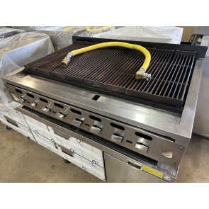 Vulcan 46.75"W x 31"D Radiant Natural Gas Charbroiler w/Quick Disconnect Gas Valve